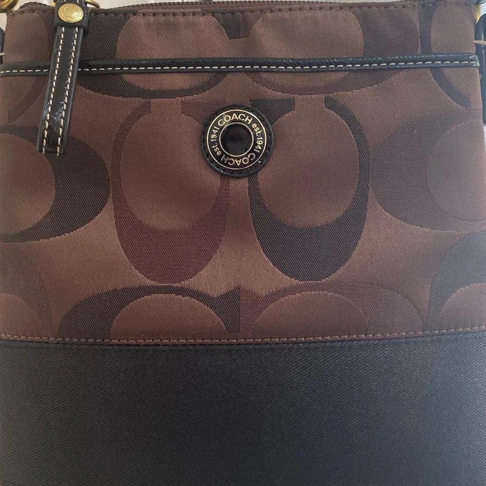 Coach Crossbody Shoulder Bag Brown Black Monogram Slim & Spacious Swingpack